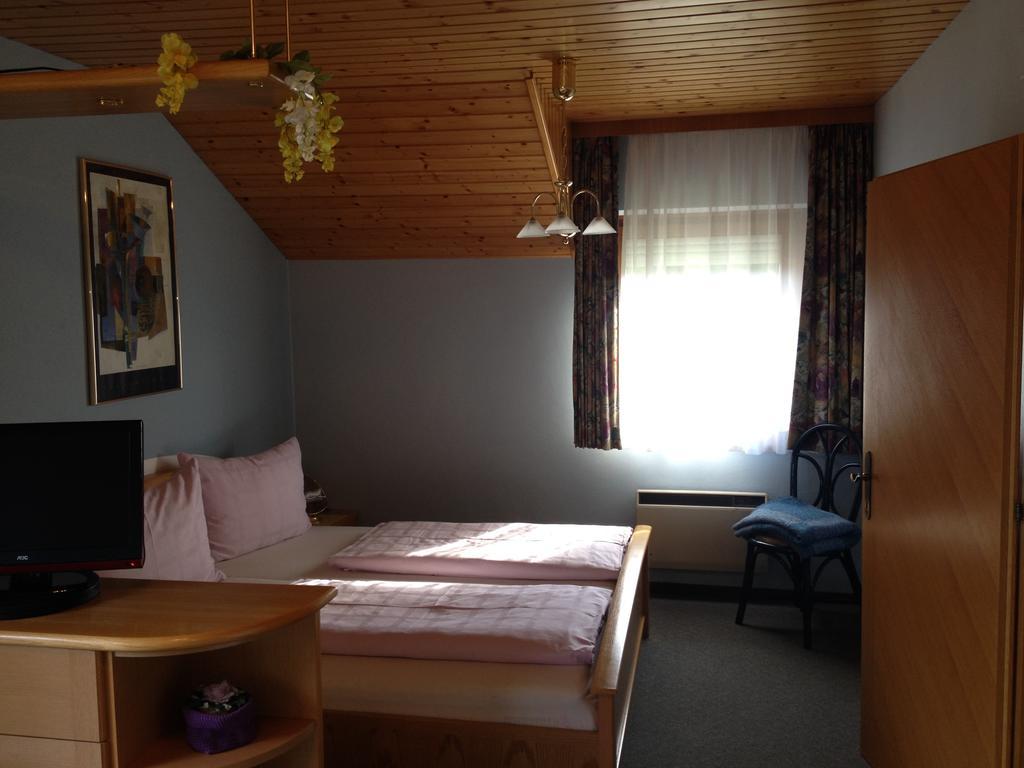 Pension Seerose Drobollach am Faakersee Rum bild