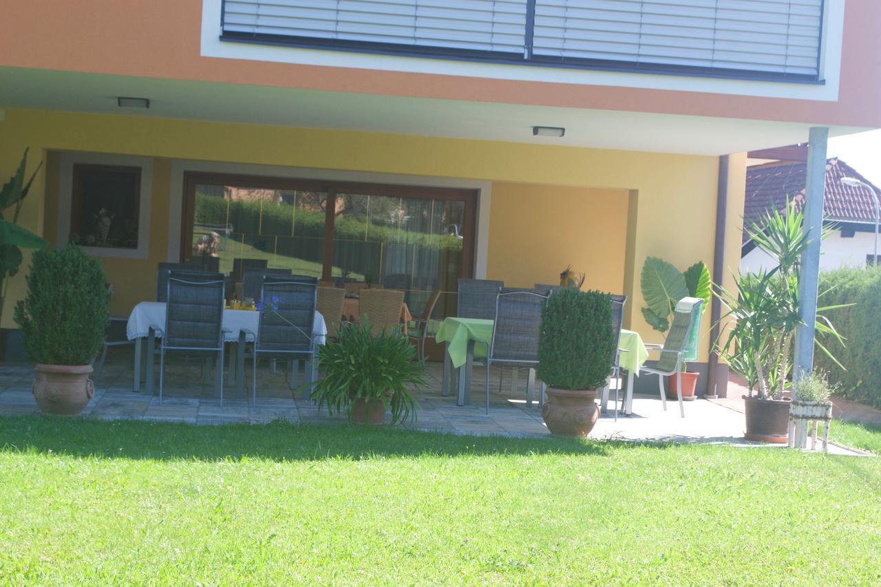 Pension Seerose Drobollach am Faakersee Exteriör bild
